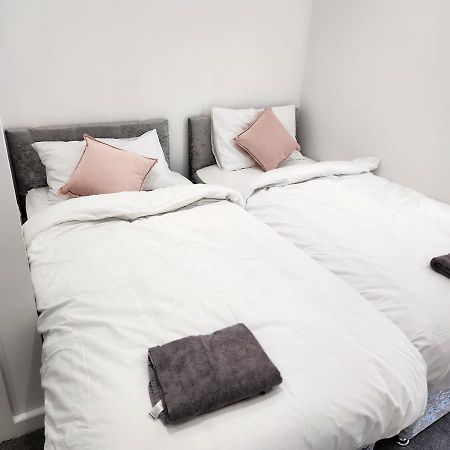 Comfy Diamond Ensuite Room Maidstone With Free Parking And Speedy Wifi المظهر الخارجي الصورة