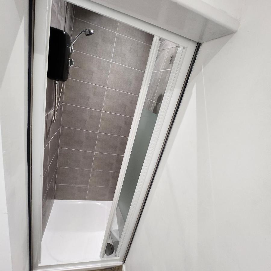 Comfy Diamond Ensuite Room Maidstone With Free Parking And Speedy Wifi المظهر الخارجي الصورة