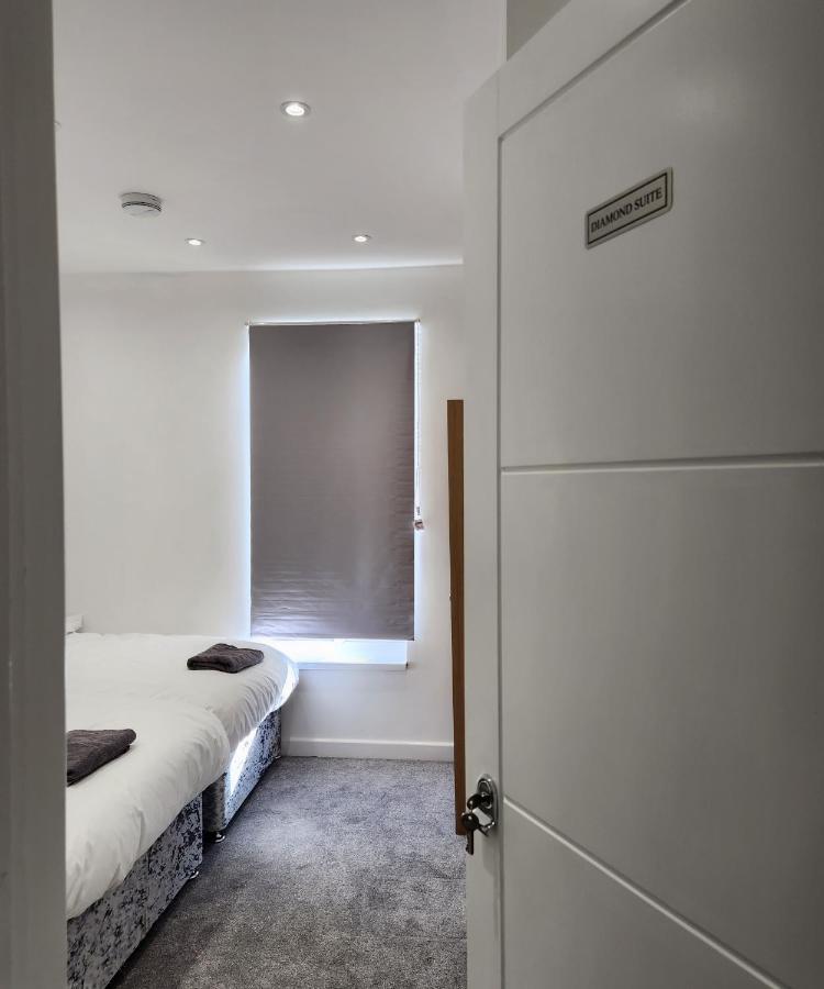 Comfy Diamond Ensuite Room Maidstone With Free Parking And Speedy Wifi المظهر الخارجي الصورة