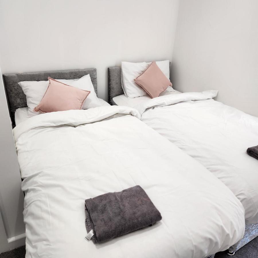 Comfy Diamond Ensuite Room Maidstone With Free Parking And Speedy Wifi المظهر الخارجي الصورة